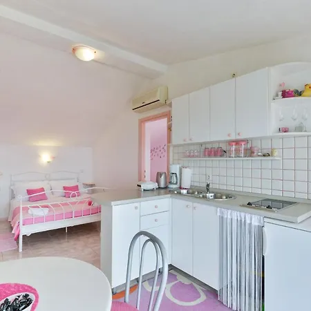 Appartamento With Parking Space Rtina - Stosici, Zadar - 5881 *