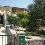 Apartments With Parking Space Rtina - Stosici, Zadar - 5881 Apartment *